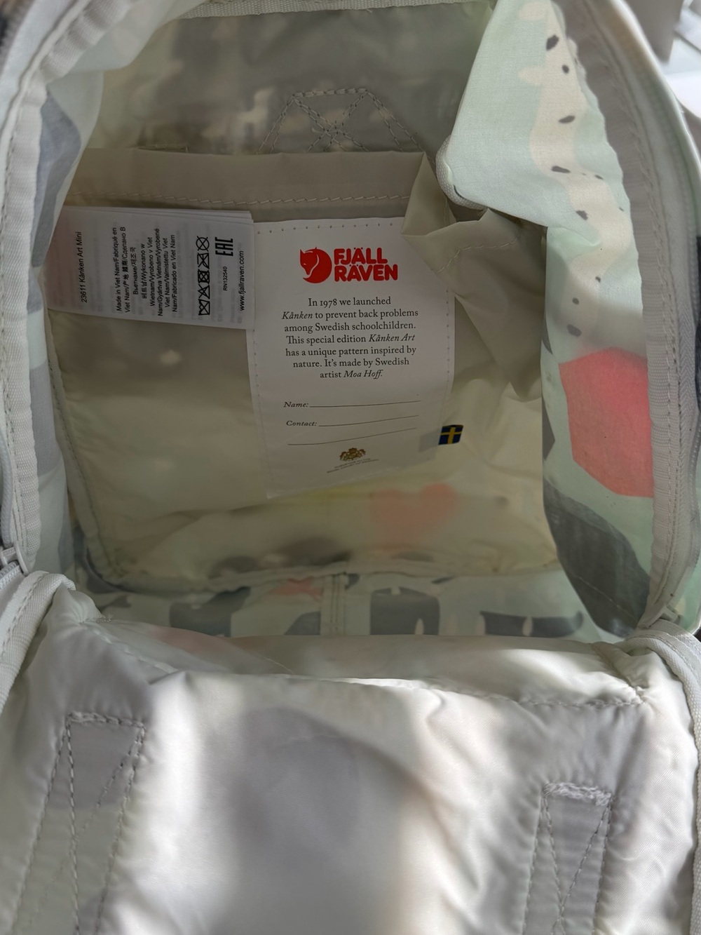 Fjallraven Kanken Kids Mini Backpack in Light Mint with Red Logo - Picture 3 of 4